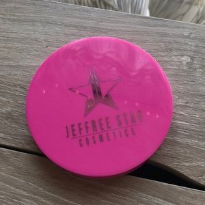 Jeffree Star “Deep Freeze” Skin Frost